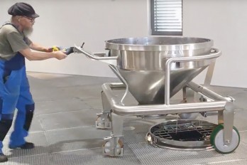 Cuve viticole mobile équipée d’une roue électrique ez-Wheel® Série 300F Cuve viticole mobile équipée d’une roue électrique ez Wheel® Série 300F