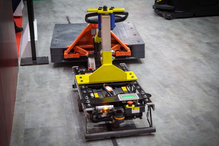 Les roues SWD 150 permettent d'équiper les robots mobiles pour la menutention de charges en usine