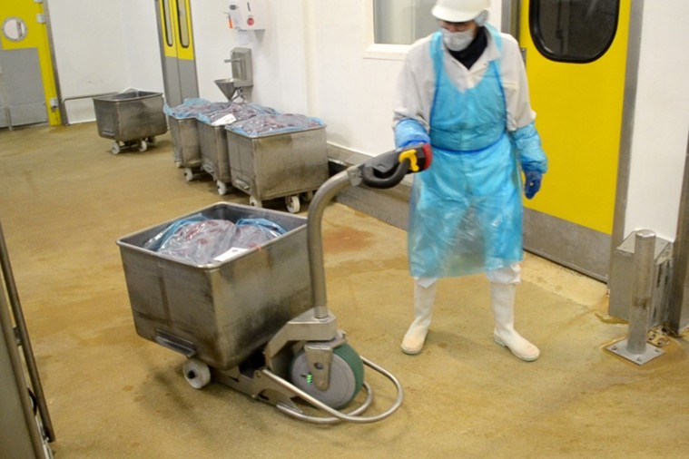 Motorisieren Sie alle Geräte für den Personen- und Lastentransport.